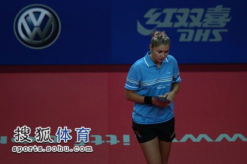 ͼ�ģ���ƹŮ��4-1�������� �ŵϰ��е�����