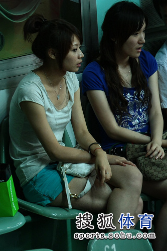 ͼ�ģ���ƹŮ��4-1�������� ��Ů��������רע