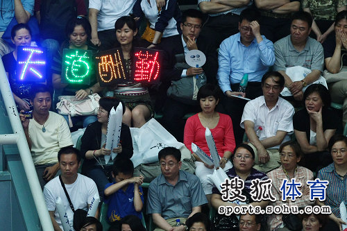 ͼ�ģ���ƹ��ʤϲ��޶�� ��Ů����������