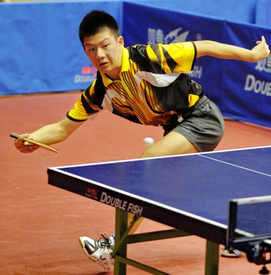 ͼ��-ƹ�ױ���ͭţʤ������ϻ�����ɫ����