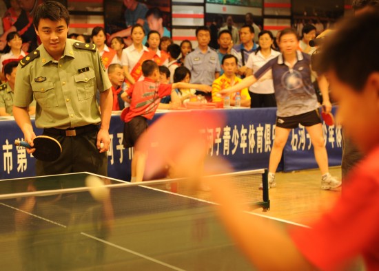 ͼ��-����ھ��������ѳ���ʯ�������һչ��