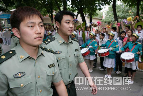 ͼ�ģ���һ�Ӳι۸�������� ·�߼е���ӭ