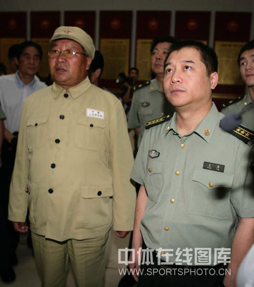 ͼ�ģ���һ�Ӳι۸�������� ���α�������