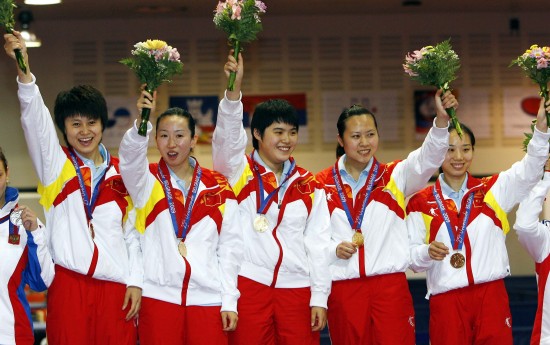 ͼ��-�й��Ӷ��Ů������ھ�����Ц�ò���