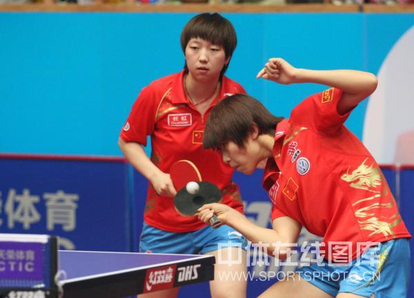 ͼ��-�й�ƹ���򹫿���Ů˫��������/��������ǧ��