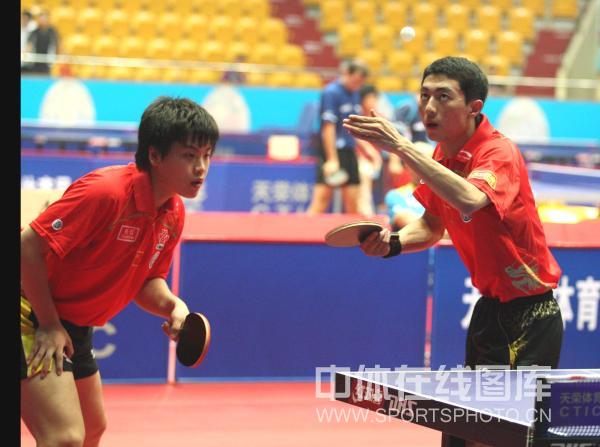 ͼ��-�й�ƹ���򹫿�����˫������ƽ���׷���