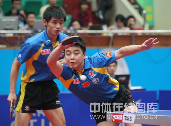 ͼ��-�й�ƹ���򹫿�����˫�����������ǿ������