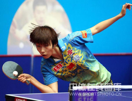 ͼ��-09�й�ƹ���򹫿���Ů��14����������һ��