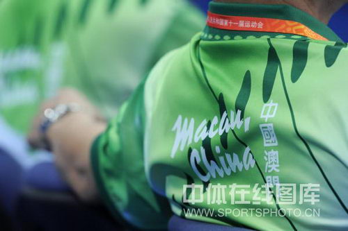 ͼ�ģ�ȫ�˻�ƹ����Ů�ű��� ���Ŷӳ�Ա