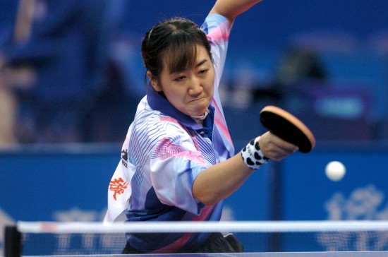 ͼ��-11�˻�ƹ����Ů�Ÿ������������רע