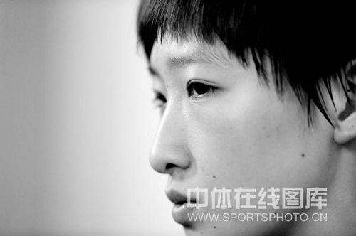 ͼ�ģ�ȫ��ƹ����Ů�Ű���� ��ʫ��������į