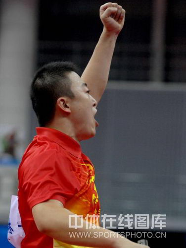 ͼ�ģ�ƹ�����Ž�ž�3-2�㶫 ���ջ�ȭ��ף