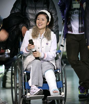 ͼ�ģ���ƹ̳��Ů����ʱ���� ������¶Ц��