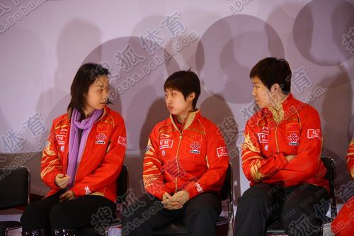 ͼ�ģ���������ϯ������̸���� ����������һ��