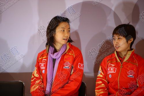 ͼ�ģ���������ϯ������̸���� �͹�Ծ��һ��