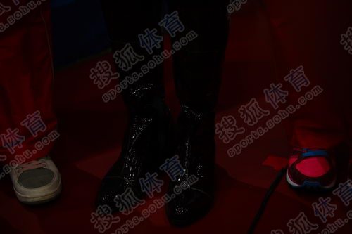 ͼ�ģ���������ϯ������̸���� ��ɫ��ѥ������