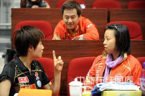 ͼ�ģ��������ʹ�Ů�ӽ��� ����������������