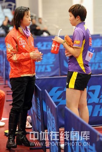 ͼ�ģ��������ʹ�Ů�ӽ��� ���������ھ���