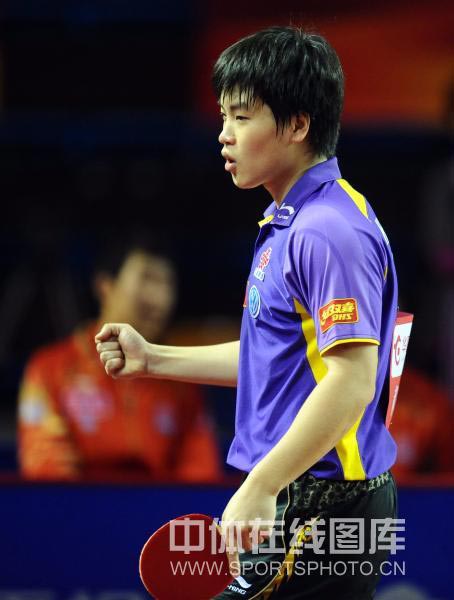 ͼ�ģ���ƹֱͨĪ˹�ư���� ��˧��ȭ��ף