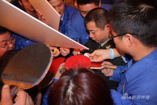 ͼ��-��һ��ƹ����ʢ�ع�ǩԼ�������������ǳ���