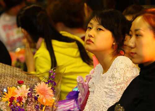 ͼ��-�й���ƹֱͨĪ˹�Ʒ�����Ů���������ʻ�