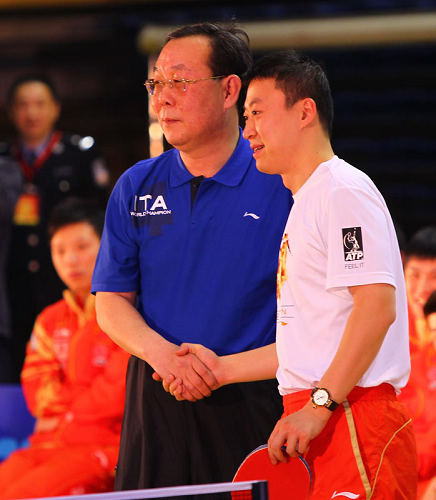 ͼ�ģ��й��ж��߽�У԰ ���˹ھ�����