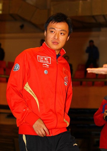 ͼ�ģ��й��ж��߽�У԰ ��־�̧ͷң��