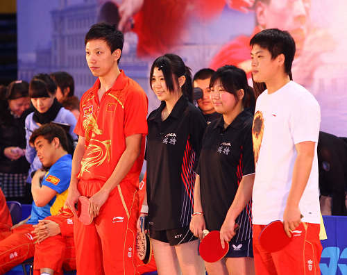 ͼ�ģ��й��ж��߽�У԰ ��Ů������ǰ��Ӱ