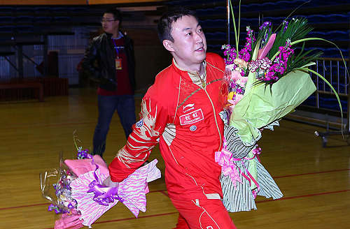 ͼ�ģ��й��ж��߽�У԰ �����ʻ��׸�����