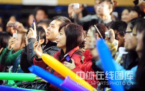 ͼ�ģ�ƹ���ж����ѧ������ ̨�¹��ں�����