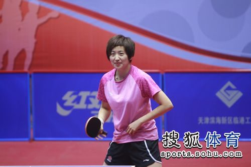 ͼ�ģ���ƹŮ�ӱ�սֱͨ�� С��ŮҦ��