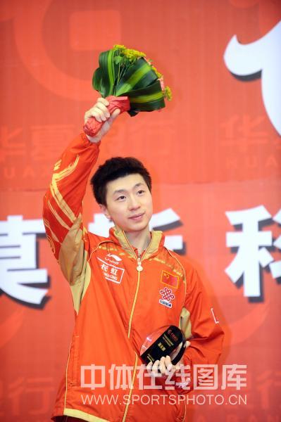 ͼ��-�������жӵ������볡ȯ��������Ī˹��