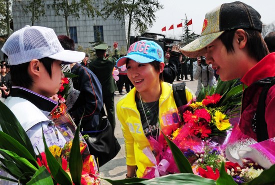 ͼ��-Ůƹ����ѵ����ս��ƹ����Ծ��ʫ������