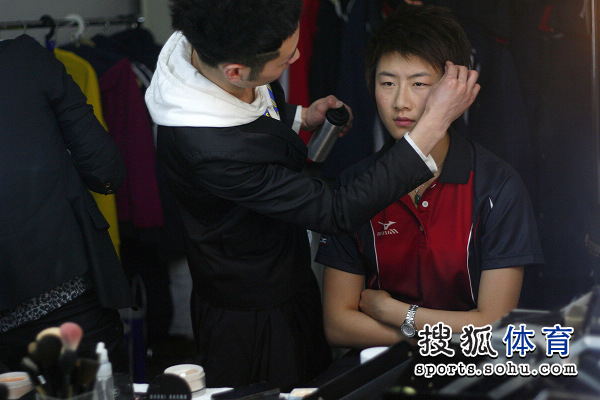 ͼ�ģ���ƹ��ʿ�Ĺ�滨�� ������ױ