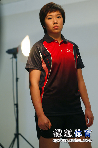 ͼ�ģ���ƹ��ʿ�Ĺ�滨�� ����ϼ�ս���ȭ