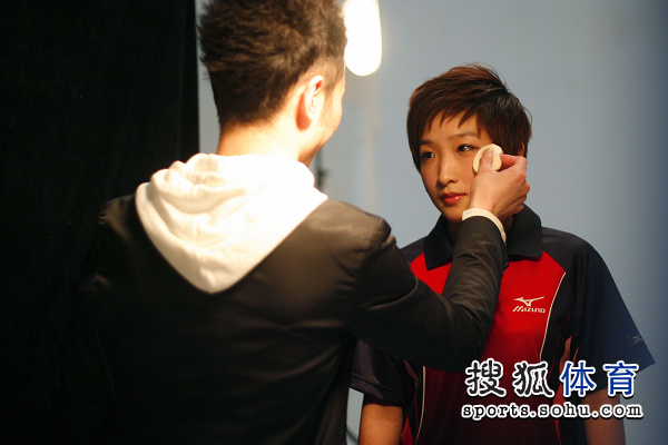 ͼ�ģ���ƹ��ʿ�Ĺ�滨�� ����ʫ���˷�