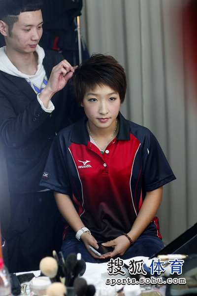 ͼ�ģ���ƹ��ʿ�Ĺ�滨�� ��ױ���Ĳ���