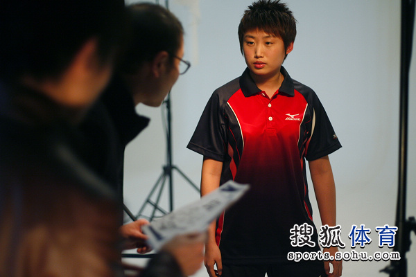 ͼ�ģ���ƹ��ʿ�Ĺ�滨�� ��Ծ����ָ��