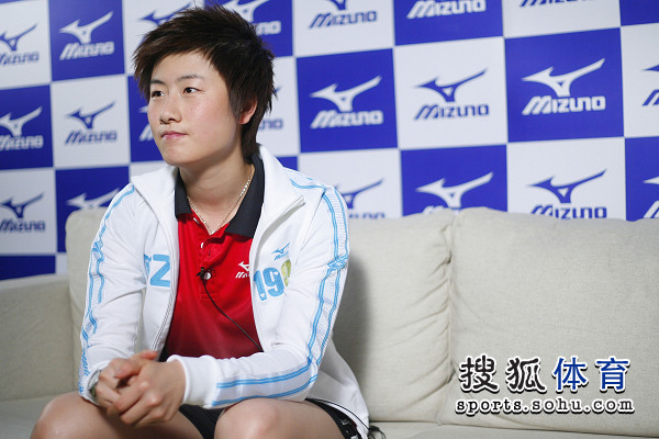 ͼ�ģ���ƹ��Ա���ܲɷ� ����ʮ��˧��