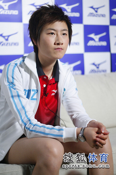 ͼ�ģ���ƹ��Ա���ܲɷ� ���¶���˧��ʮ��