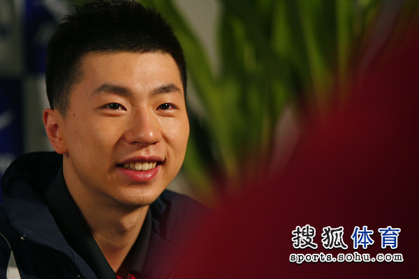 ͼ�ģ���ƹ��Ա���ܲɷ� ����¶Ц��