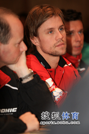 ͼ�ģ������ڳ�ϯ���ǶԿ��� ˧��÷��Ҳ����