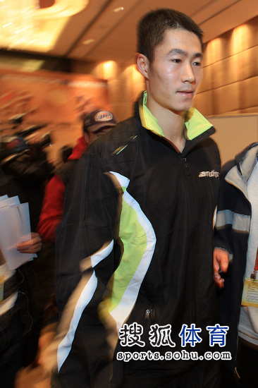 ͼ�ģ������ڳ�ϯ���ǶԿ��� �����ڳ�ϯ������