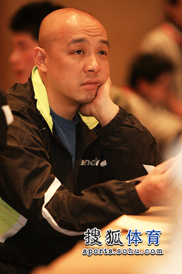 ͼ�ģ������ڳ�ϯ���ǶԿ��� Фս��������