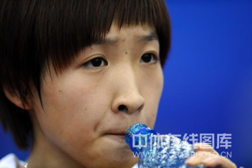 ͼ��-��ƹ��Ů���й�3-0������ʫ���ּ���ˮ