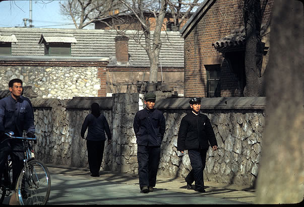 �����ϴ�ļ���