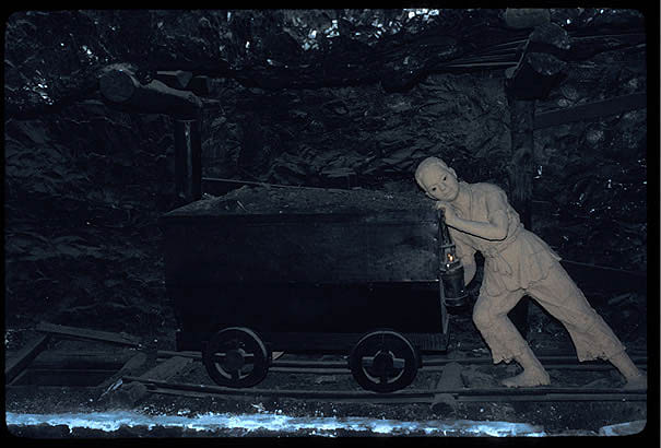 �����ϴ�ļ���