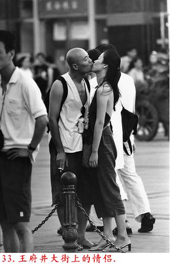 �����˽����ϴ������������Ƭ�����ڷ���ɽ�ģ�������