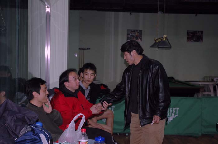 [��ͼ]12��4��11.13�����գ���Ӣ�������ֲ�����ά����������ʵ����Ƭ��