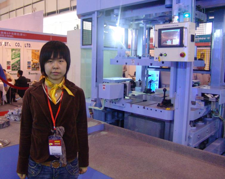 ����԰��44ҳ����С�������¹�ֹ����Ư���·���Ʒ������Ƭ�����£���ˮ�಻ͣ������